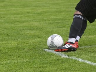 Borja Valero conteso