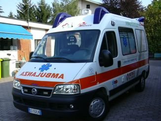 Rifiuta soccorso per la moglie incinta